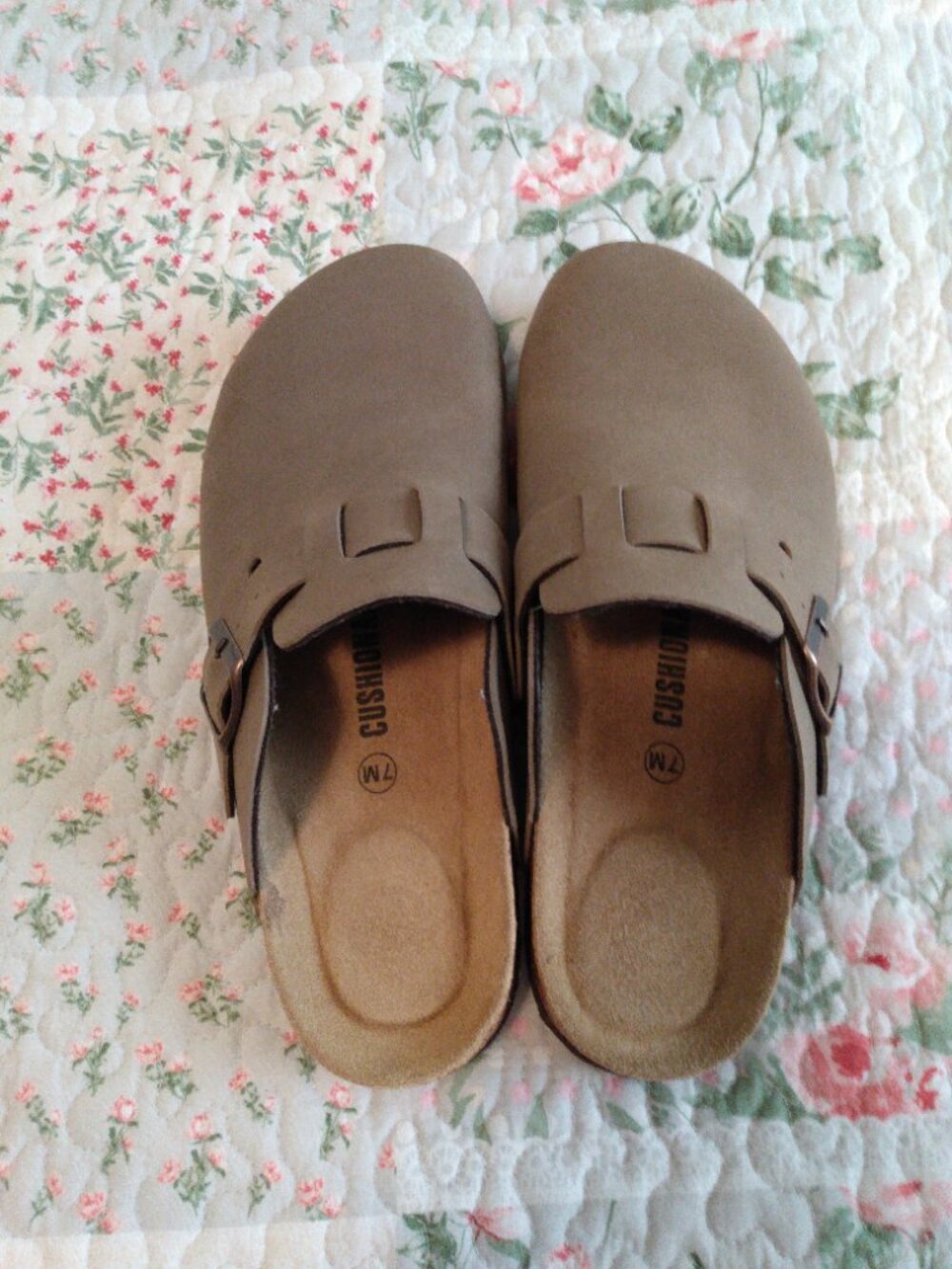 cusionaire, clogs size 7m, tan never worn! - Picture 2 of 9